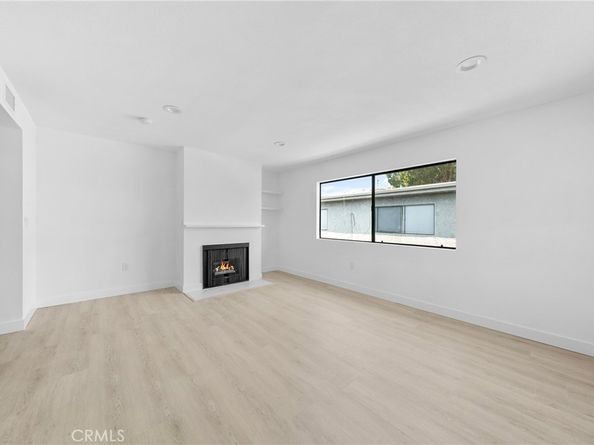 9140 Burnet Avenue 10, North Hills CA 91343