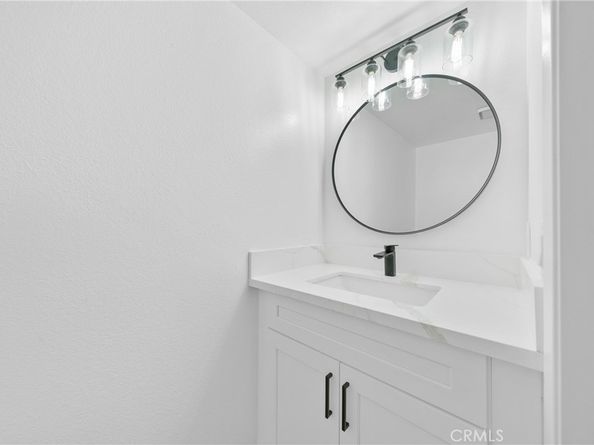 9140 Burnet Avenue 10, North Hills CA 91343