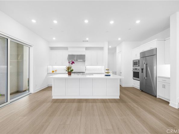 165 Sawbuck, Irvine CA 92618