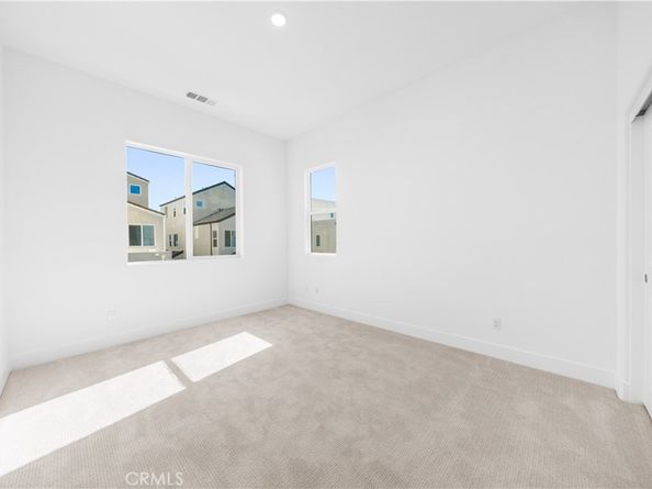 165 Sawbuck, Irvine CA 92618