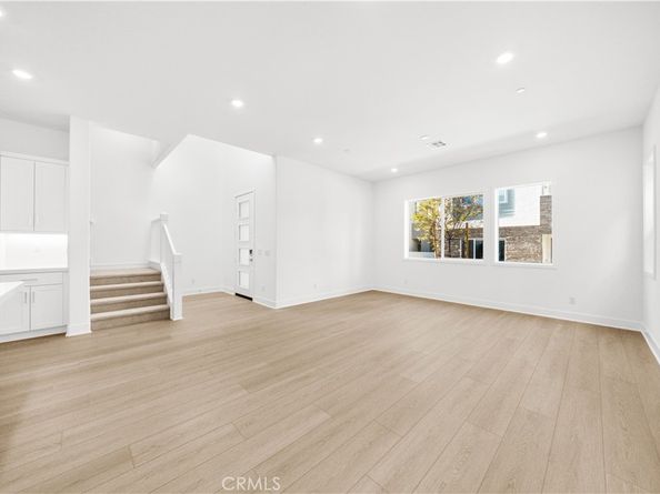 165 Sawbuck, Irvine CA 92618