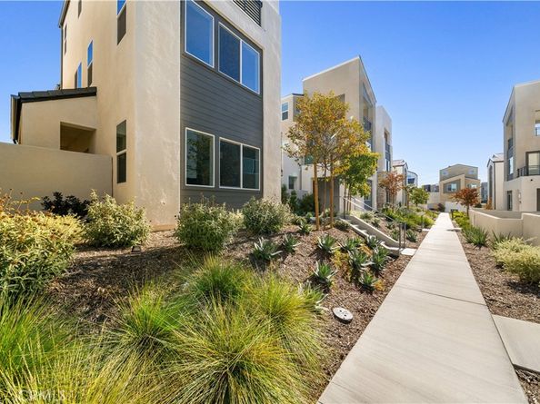 165 Sawbuck, Irvine CA 92618