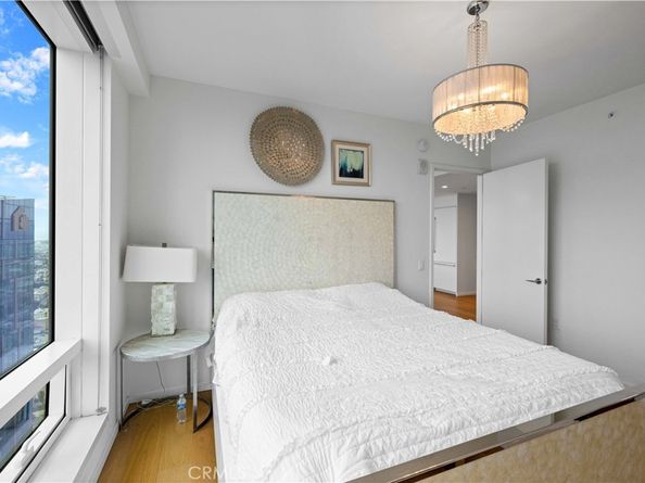 877 Francisco 4111, Los Angeles CA 90017