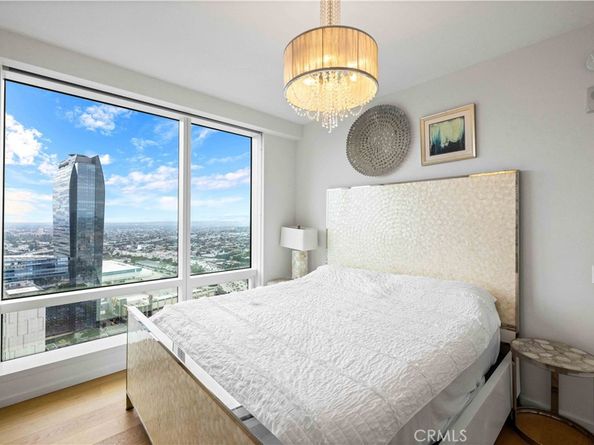 877 Francisco 4111, Los Angeles CA 90017