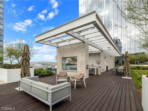 877 Francisco 4111, Los Angeles CA 90017