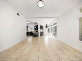 17 Blackbird, Pomona CA 91766