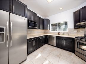 17 Blackbird, Pomona CA 91766