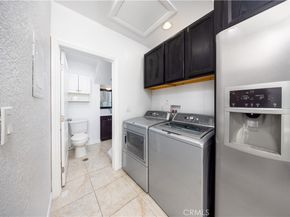 17 Blackbird, Pomona CA 91766