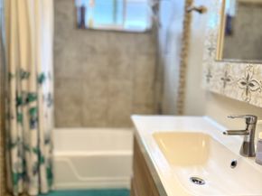 1065 E 3rd Street 8, Long Beach CA 90802