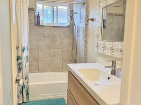 1065 E 3rd Street 8, Long Beach CA 90802