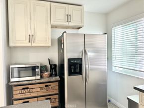 1065 E 3rd Street 8, Long Beach CA 90802