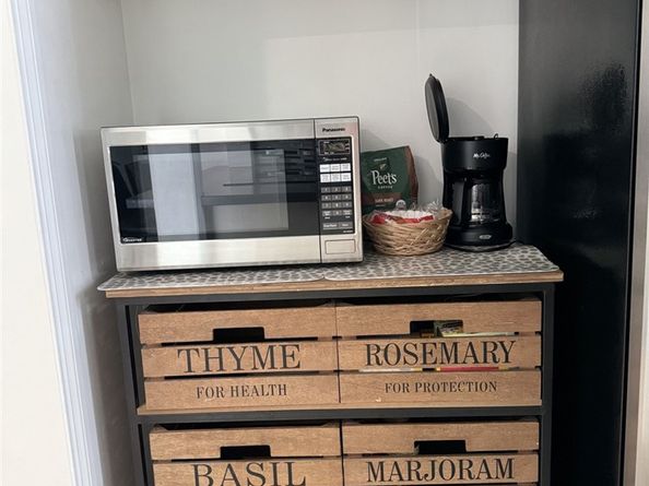 1065 E 3rd Street 8, Long Beach CA 90802