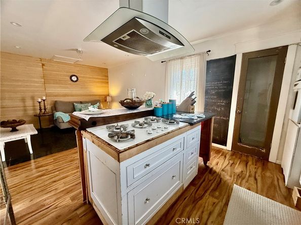 1532 N Ontario Street, Burbank CA 91505