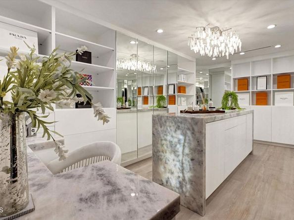 4423 Bergamo Drive, Encino CA 91436