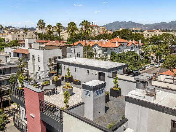 150 S Oak Knoll Avenue 203, Pasadena CA 91101