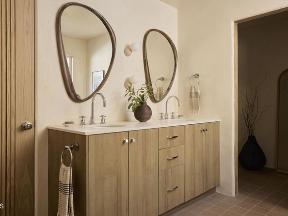 4781 Round Top Drive, Los Angeles CA 90065