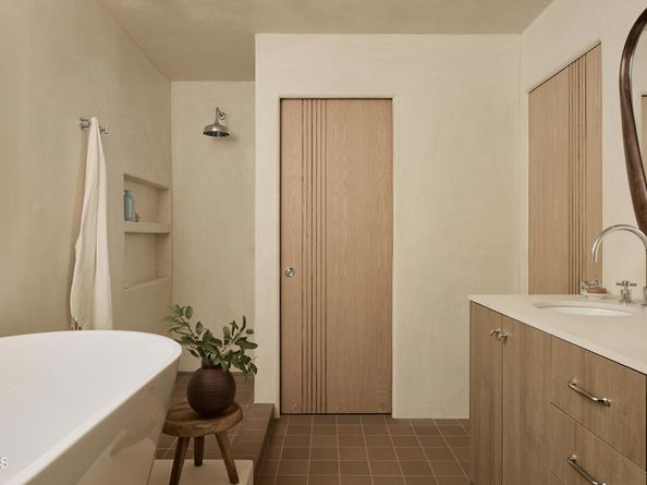 4781 Round Top Drive, Los Angeles CA 90065