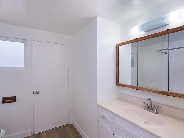 5020 Carolyn Way, La Crescenta CA 91214