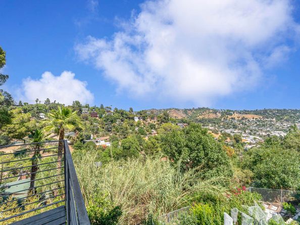 453 Frontenac Avenue, Los Angeles CA 90065