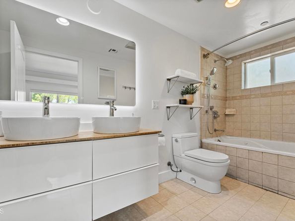 453 Frontenac Avenue, Los Angeles CA 90065