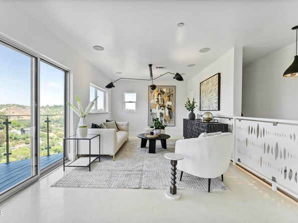 453 Frontenac Avenue, Los Angeles CA 90065