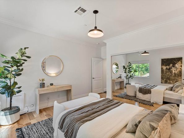 453 Frontenac Avenue, Los Angeles CA 90065