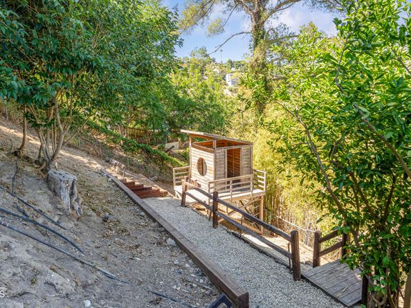 453 Frontenac Avenue, Los Angeles CA 90065