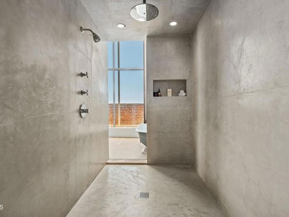 1850 Industrial Street 708, Los Angeles CA 90021