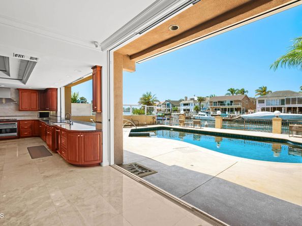 16181 Santa Barbara Lane, Huntington Beach CA 92649