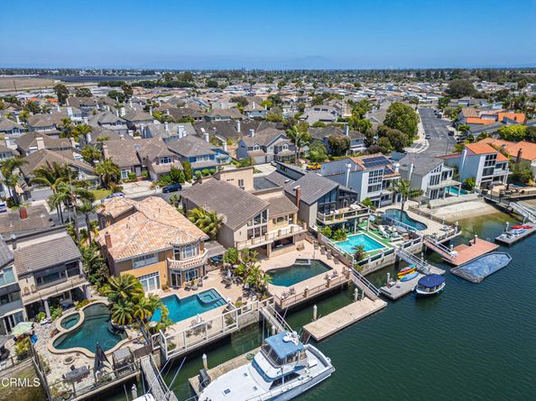 16181 Santa Barbara Lane, Huntington Beach CA 92649