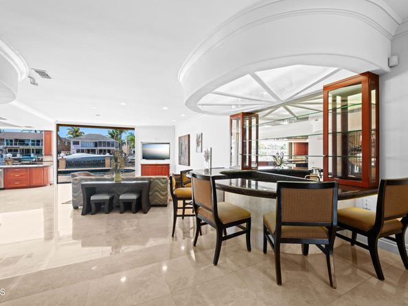 16181 Santa Barbara Lane, Huntington Beach CA 92649