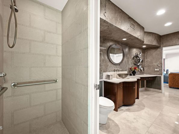 16181 Santa Barbara Lane, Huntington Beach CA 92649