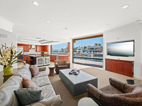 16181 Santa Barbara Lane, Huntington Beach CA 92649