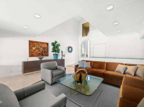 16181 Santa Barbara Lane, Huntington Beach CA 92649