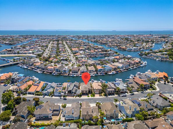 16181 Santa Barbara Lane, Huntington Beach CA 92649