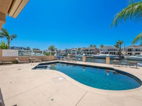 16181 Santa Barbara Lane, Huntington Beach CA 92649