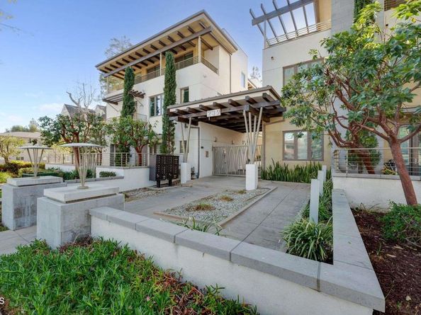 239 S Marengo Avenue 202, Pasadena CA 91101