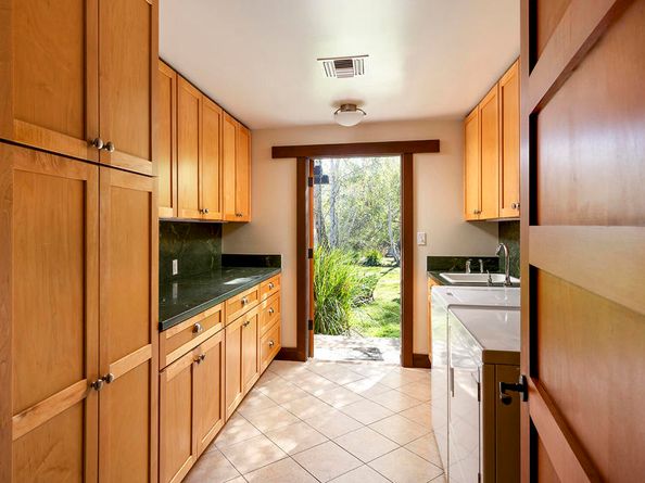 1260 La Loma Road, Pasadena CA 91105