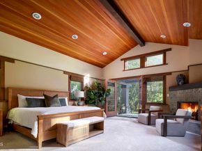 1260 La Loma Road, Pasadena CA 91105