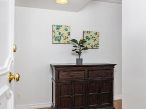 540 Kelton Avenue 201, Los Angeles CA 90024