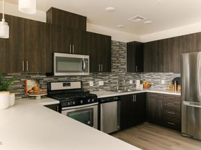 124 W Colorado Street 302, Glendale CA 91204