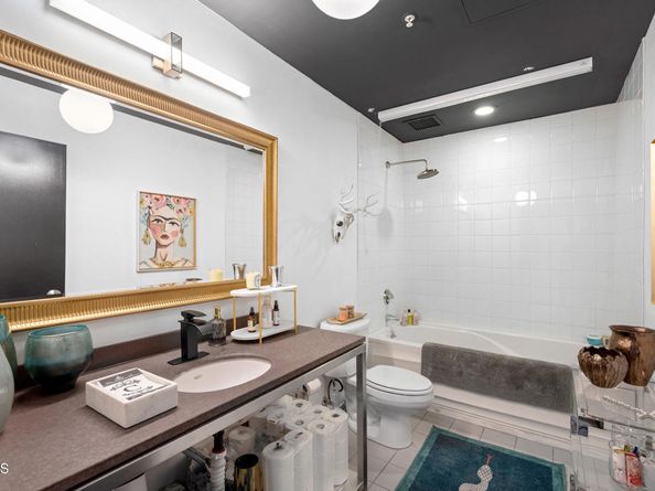 315 E 8th Street 301, Los Angeles CA 90014