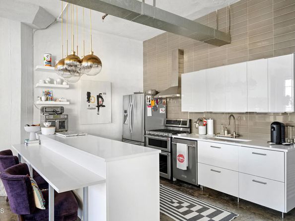 315 E 8th Street 301, Los Angeles CA 90014