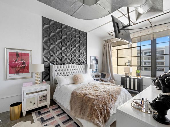 315 E 8th Street 301, Los Angeles CA 90014