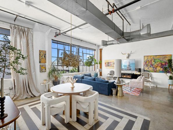 315 E 8th Street 301, Los Angeles CA 90014