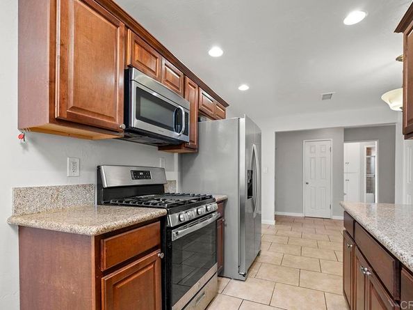 237 Ridgecrest Dr, San Diego CA 92114