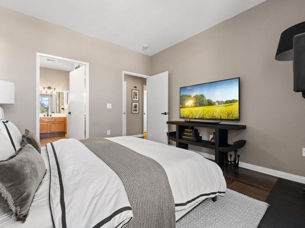 8670 New Salem Street 106, San Diego CA 92126