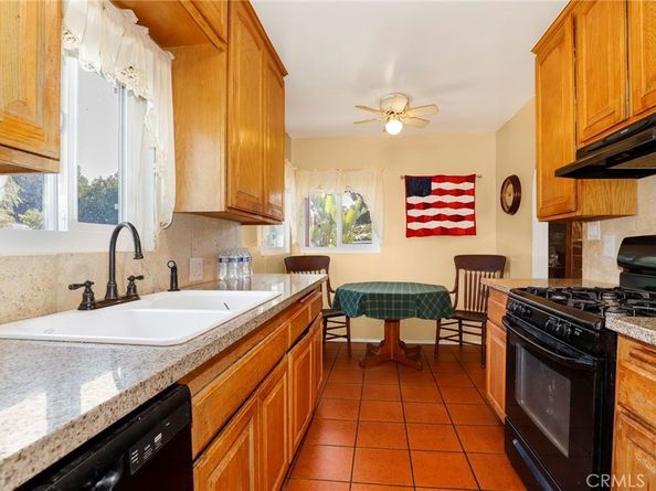 576 E Columbia Avenue, Pomona CA 91767