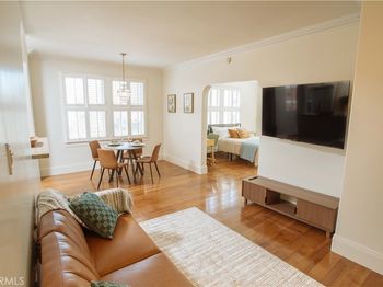315 W 3rd