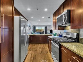 300 E 4th Street 214, Long Beach CA 90802